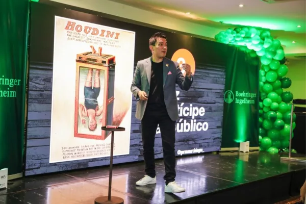 Germán Arciniegas, conferencista para eventos corporativos sobre Comunicación Efectiva
