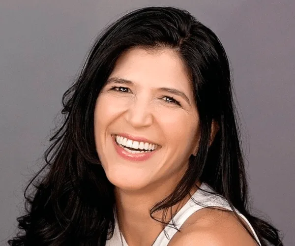 Sandra Quintero — Conferencista de Estrategia Ventaja Competitiva