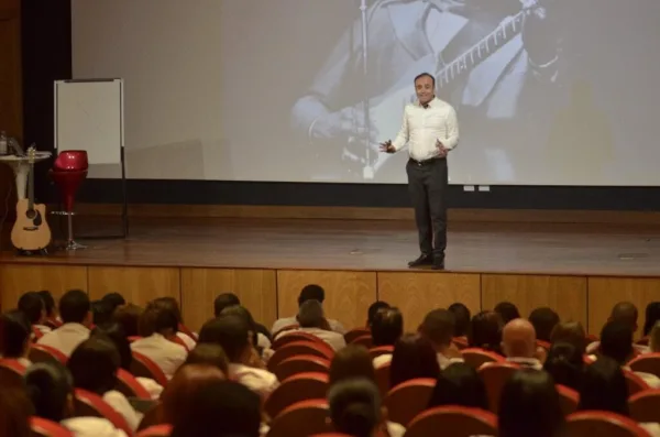Gonzalo Noya, conferencista para eventos corporativos sobre Liderazgo Estratégico