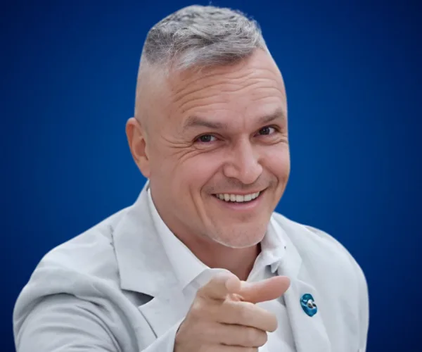 Christopher Ticina — Conferencista de Inteligencia Emocional